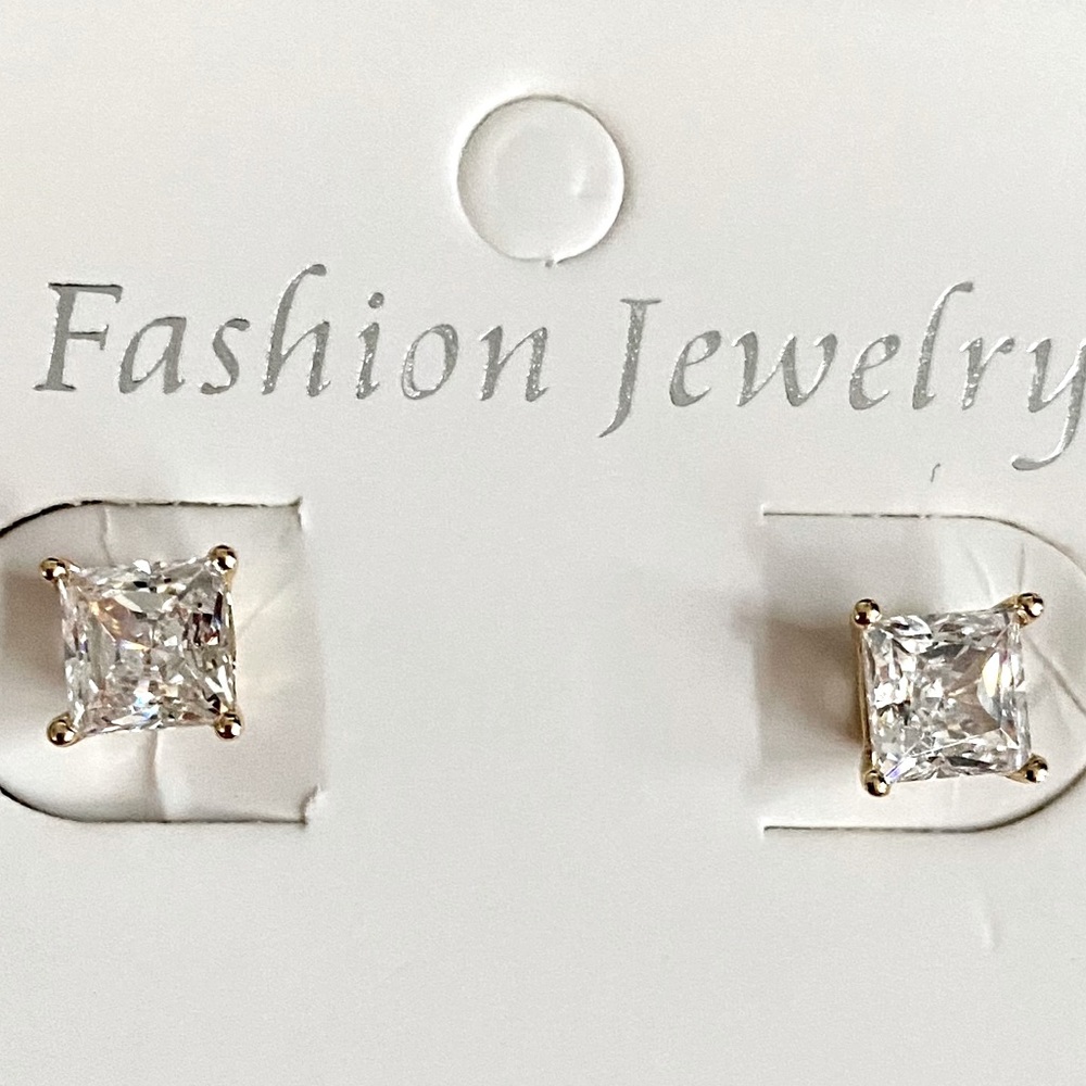 1 Carat Diamond Fashion Earrings Gold Setting